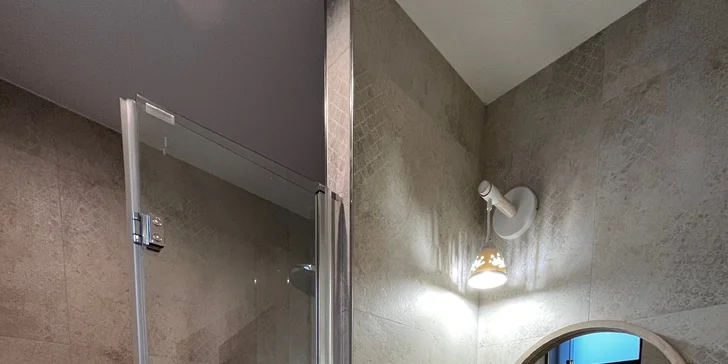Vlastní moderní koupelna s toaletou je součástí každého apartmánu.