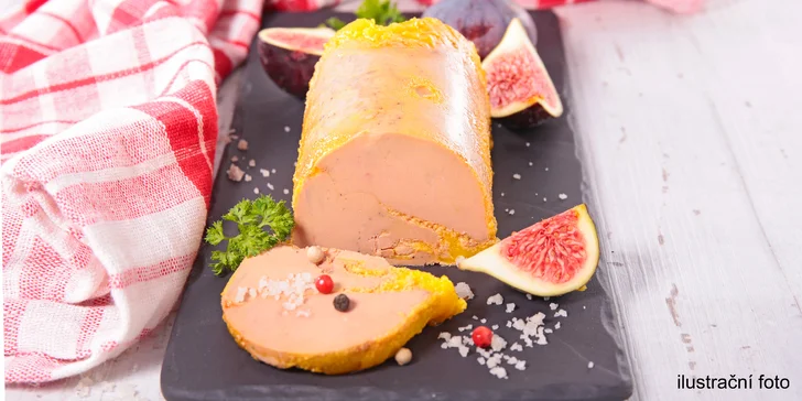 Luxusní delikatesa: Foie gras a láhev vína z Le Marche