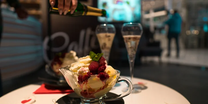 Sladký Valentýn: sekt s brusinkami nebo mojito a cheescake nebo zmrzlina