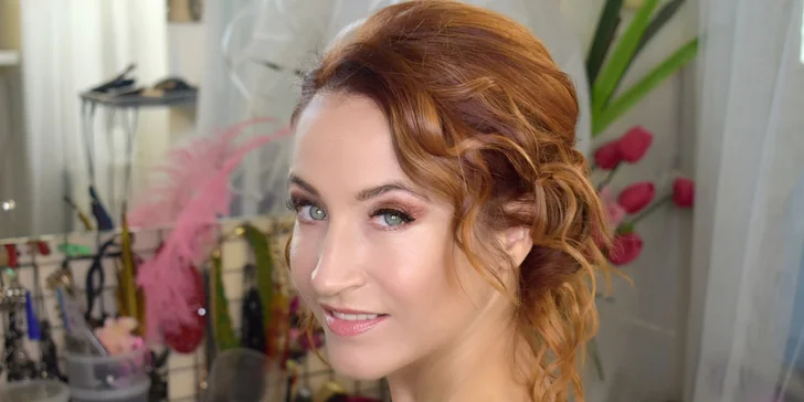 Večerní líčení na plesy a další akce nebo fotomake-up ve Studiu Visage Anděl