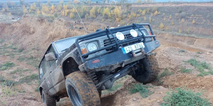 Jízda offroadovým speciálem Nissan Patrol v extrémním terénu