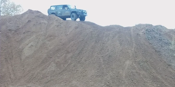 Nic vás nezastaví: jízda Hummerem H2 nebo offroadem Nissan Patrol