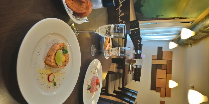 Valentýnské tataráky dle výběru i s pečivem v legendární restauraci Šelepka