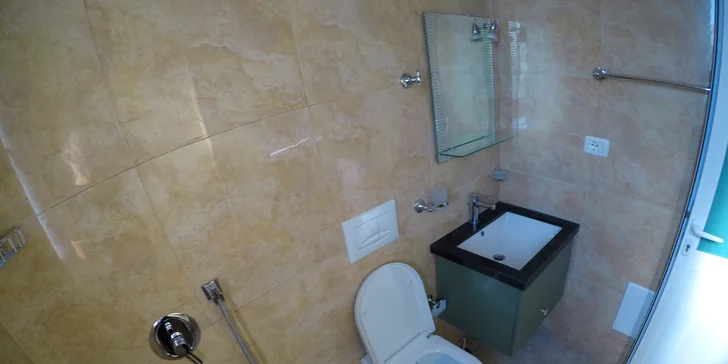 Letecky do Albánie, Drač: 7 nocí v hotelu na pláži, bazén a all inclusive