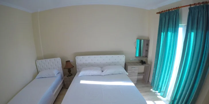Letecky do Albánie, Drač: 7 nocí v hotelu na pláži, bazén a all inclusive