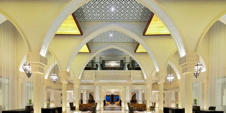 Dovolená v emirátu Sharjah: 5–12 nocí v 5* hotelu s lázněmi i dětským koutkem