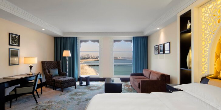 Dovolená v emirátu Sharjah: 4–9 nocí v 5* hotelu s plnou penzí, 50 m od pláže