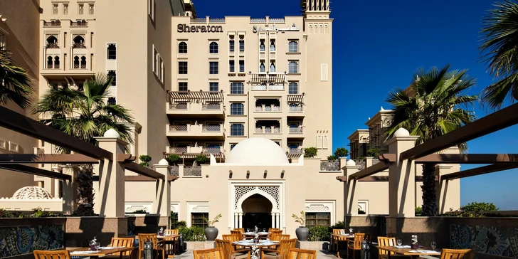 Dovolená v emirátu Sharjah: 5–12 nocí v 5* hotelu s lázněmi i dětským koutkem