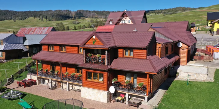 Dovolenka s výhľadom na Belianske Tatry: útulný penzión pre rodiny aj skupiny priateľov
