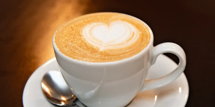 Příjemné chvilky: dvě kávy podle výběru ze 4 druhů nebo dvě kávy flat white