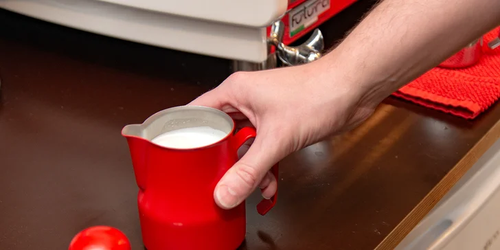 Příjemné chvilky: dvě kávy podle výběru ze 4 druhů nebo dvě kávy flat white