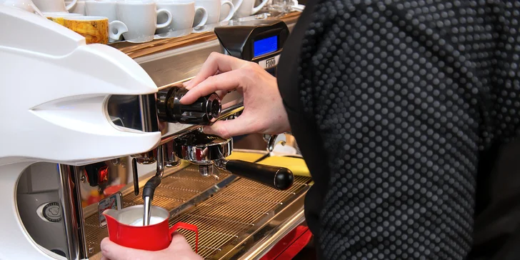 Příjemné chvilky: dvě kávy podle výběru ze 4 druhů nebo dvě kávy flat white