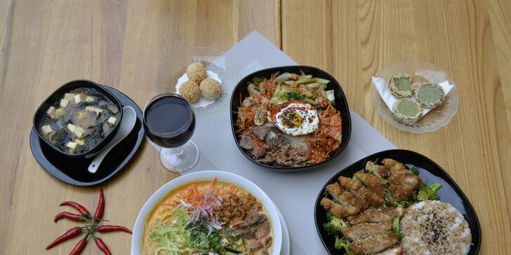 Vietnamské menu dle výběru: miso tofu, kuřecí teriyaki i sezamové kuličky