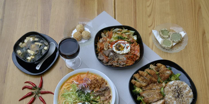 Vietnamské menu dle výběru: miso tofu, kuřecí teriyaki i sezamové kuličky