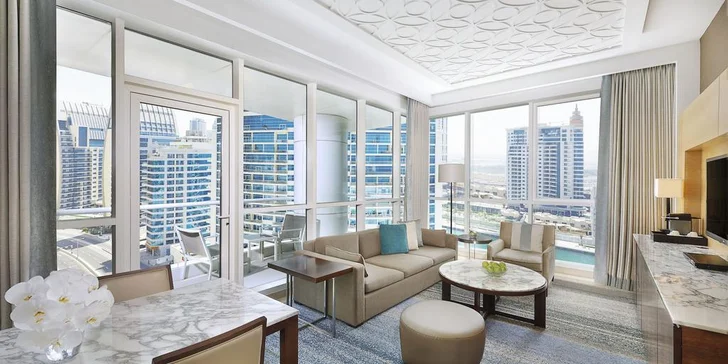 Skvělá dovolená v exotické Dubaji: 4–9 nocí v 5* hotelu u pláže s polopenzí