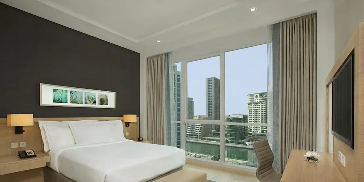 Skvělá dovolená v exotické Dubaji: 4–9 nocí v 5* hotelu u pláže s polopenzí