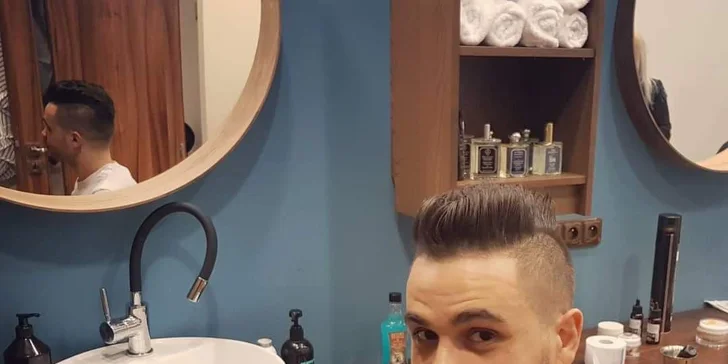 Klasický pánský střih s masáží hlavy i s holením Hot towel či úprava vousů