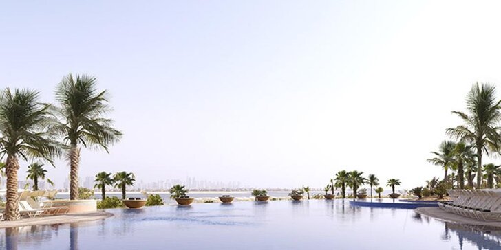 Perfektní dovolená u moře v emirátu Dubaj: 4–9 nocí v 5* resortu s polopenzí
