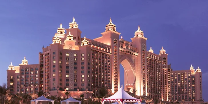 Perfektní dovolená u moře v emirátu Dubaj: 4–9 nocí v 5* resortu s polopenzí
