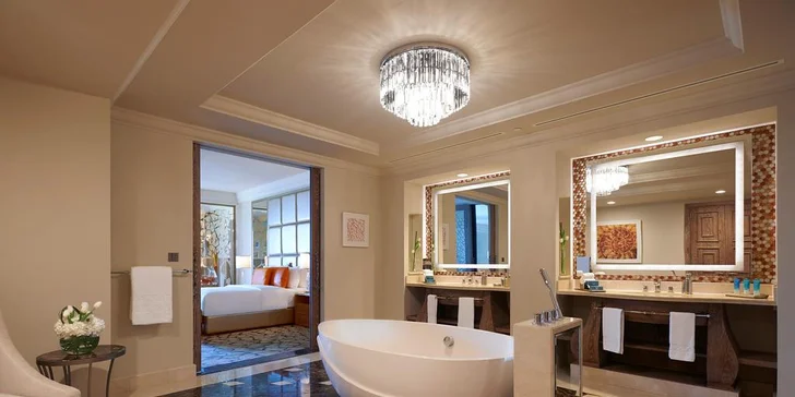 Perfektní dovolená u moře v emirátu Dubaj: 4–9 nocí v 5* resortu s polopenzí