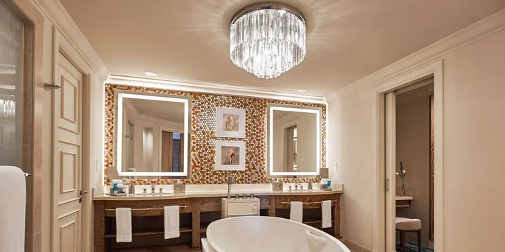 Perfektní dovolená u moře v emirátu Dubaj: 4–9 nocí v 5* resortu s polopenzí