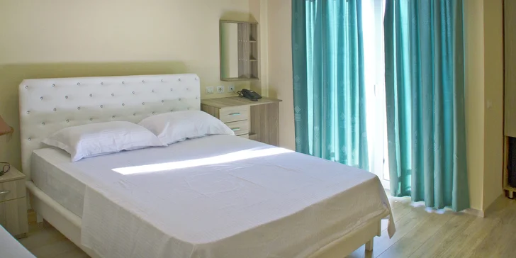 Letecky do Albánie, Drač: 7 nocí v hotelu na pláži, bazén a all inclusive