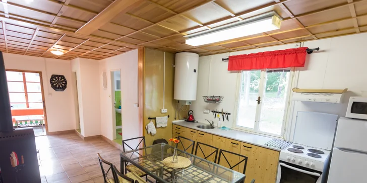 Apartmán u Vranovské přehrady: vybavená kuchyně i zahrada s grilem