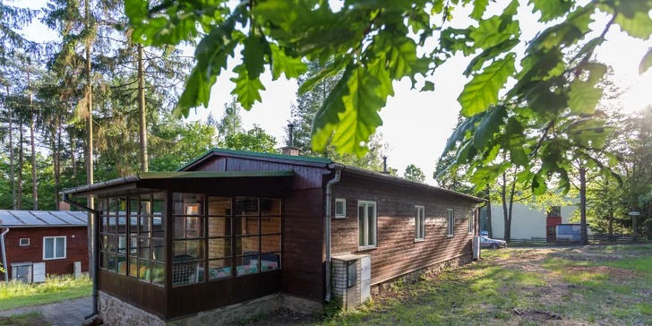 Apartmán u Vranovské přehrady: vybavená kuchyně i zahrada s grilem