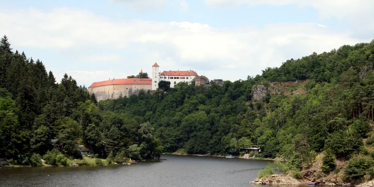 Apartmán u Vranovské přehrady: vybavená kuchyně i zahrada s grilem