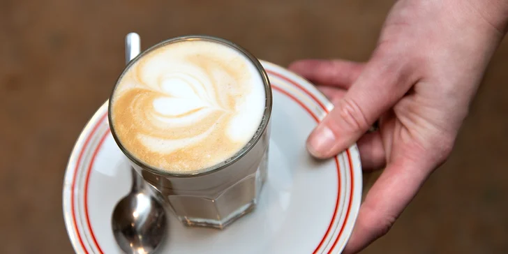 Příjemné chvilky: dvě kávy podle výběru ze 4 druhů nebo dvě kávy flat white