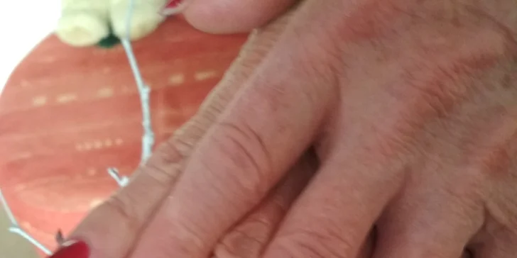 Vaše ruce budou vaší chloubou: dopřejte si nové gelové nehty