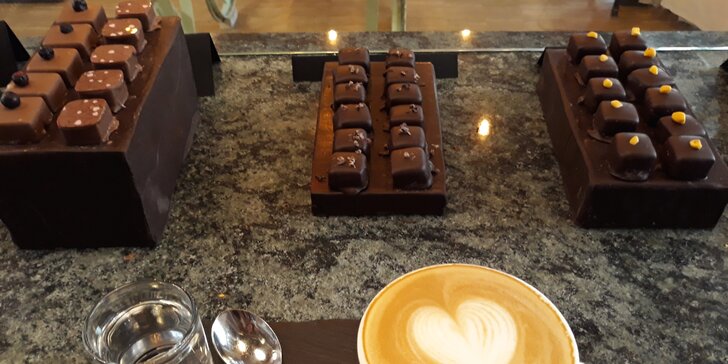 Pojďte mlsat: káva a ručně vyráběné čokoládové pralinky z kavárny Ellory