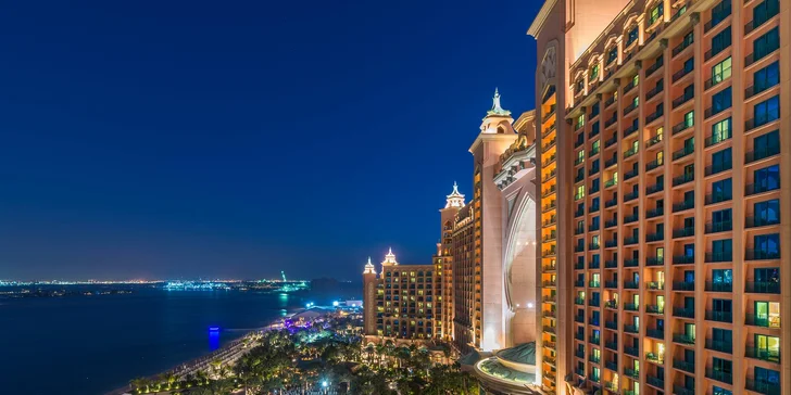 Perfektní dovolená u moře v emirátu Dubaj: 4–9 nocí v 5* resortu s polopenzí