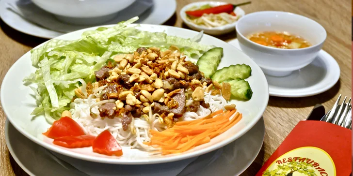 Otevřený voucher na sushi, asijské jídlo, obědový bufet i nápoje v hodnotě 500 až 2000 Kč