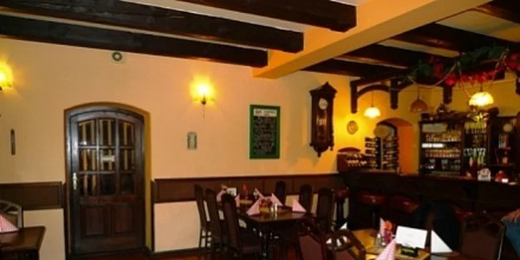 176 Kč za 300g nepřekonatelného FORT STEAK, košík pečiva výborné pivo REBEL