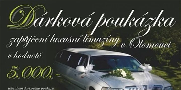 3500 Kč za pronájem luxusní limuzíny Lincoln 120 s občerstvením a řidičem.