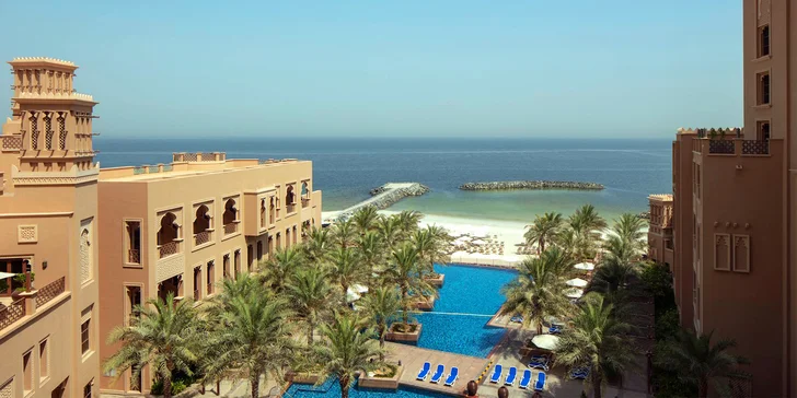 Dovolená v emirátu Sharjah: 5–12 nocí v 5* hotelu s lázněmi i dětským koutkem