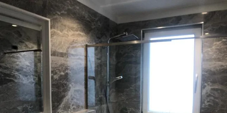 Letecky do Albánie: 7 nocí s all inclusive v letovisku Drač přímo u pláže