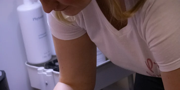 V rámci hydratačního nebo čistícího ošetření se těšte na peeling, čištění ultrazvukovou špachtlí, sérum, masku a krém. 