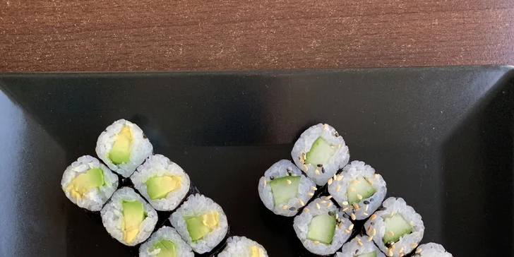 Pestré sushi sety: 24 vege rolek, ale i 22 či 32 ks s avokádem či rybami s možností rozvozu