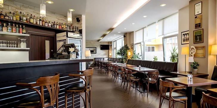 Snídaňové menu dle výběru: anglická i italská snídaně, ovesná kaše i bagel