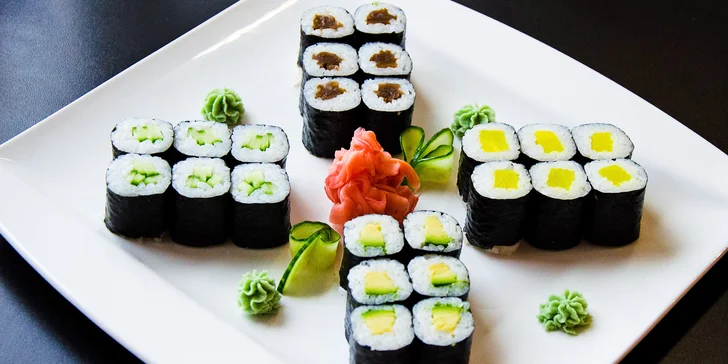 Sushi sety: 20–31 kusů, varianta s polévkou miso i vegetariánská verze