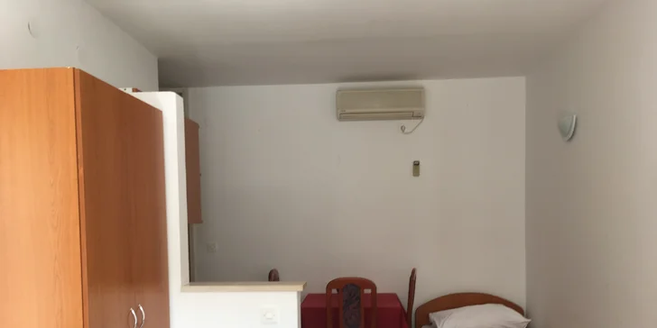 7 nocí v jižní Dalmácii: 3* hotel přímo na pláži, polopenze a dítě zdarma