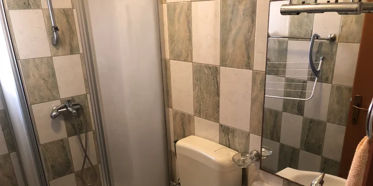 Prima dovolená u moře: 7 nocí v letovisku Turanj, doprava, apartmán či studio