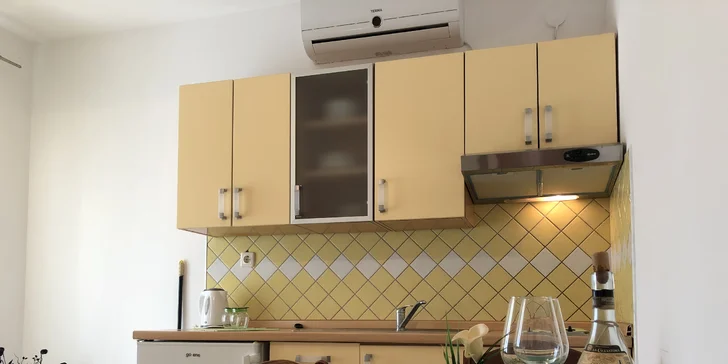 Prima dovolená u moře: 7 nocí v letovisku Turanj, doprava, apartmán či studio