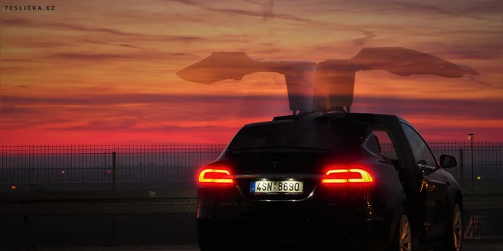 Jízda do budoucnosti v luxusním elektromobilu Tesla Model S nebo Model X