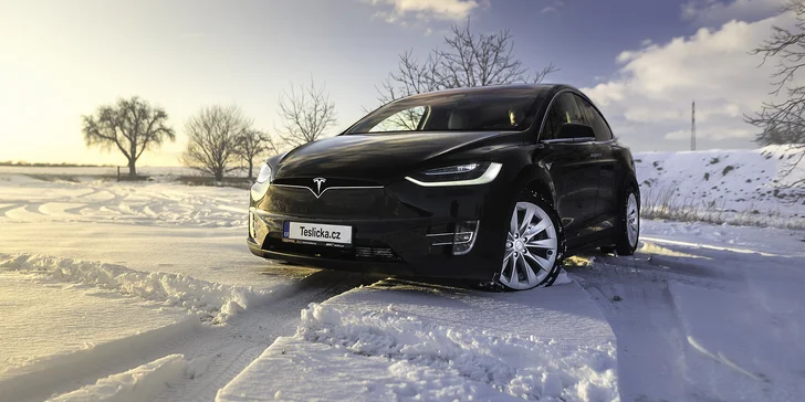 Jízda do budoucnosti v luxusním elektromobilu Tesla Model S nebo Model X