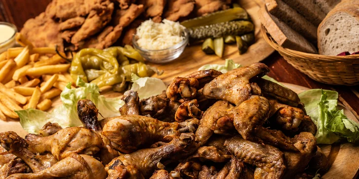 All you cen eat v centru Brna: řízečky, paličky i křidélka každou sobotu večer