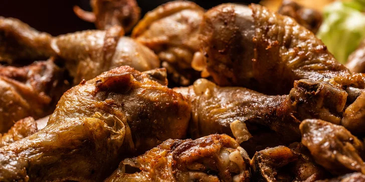 All you cen eat v centru Brna: řízečky, paličky i křidélka každou sobotu večer