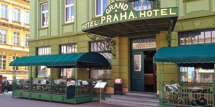 Prvorepublikový 4* hotel v Jičíně: snídaně či polopenze, wellness i masáž
